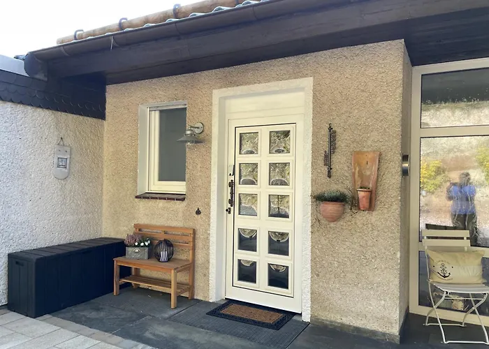 Gemuetliche Gaestewohnung, Zentral, Mit Blick In Die Natur