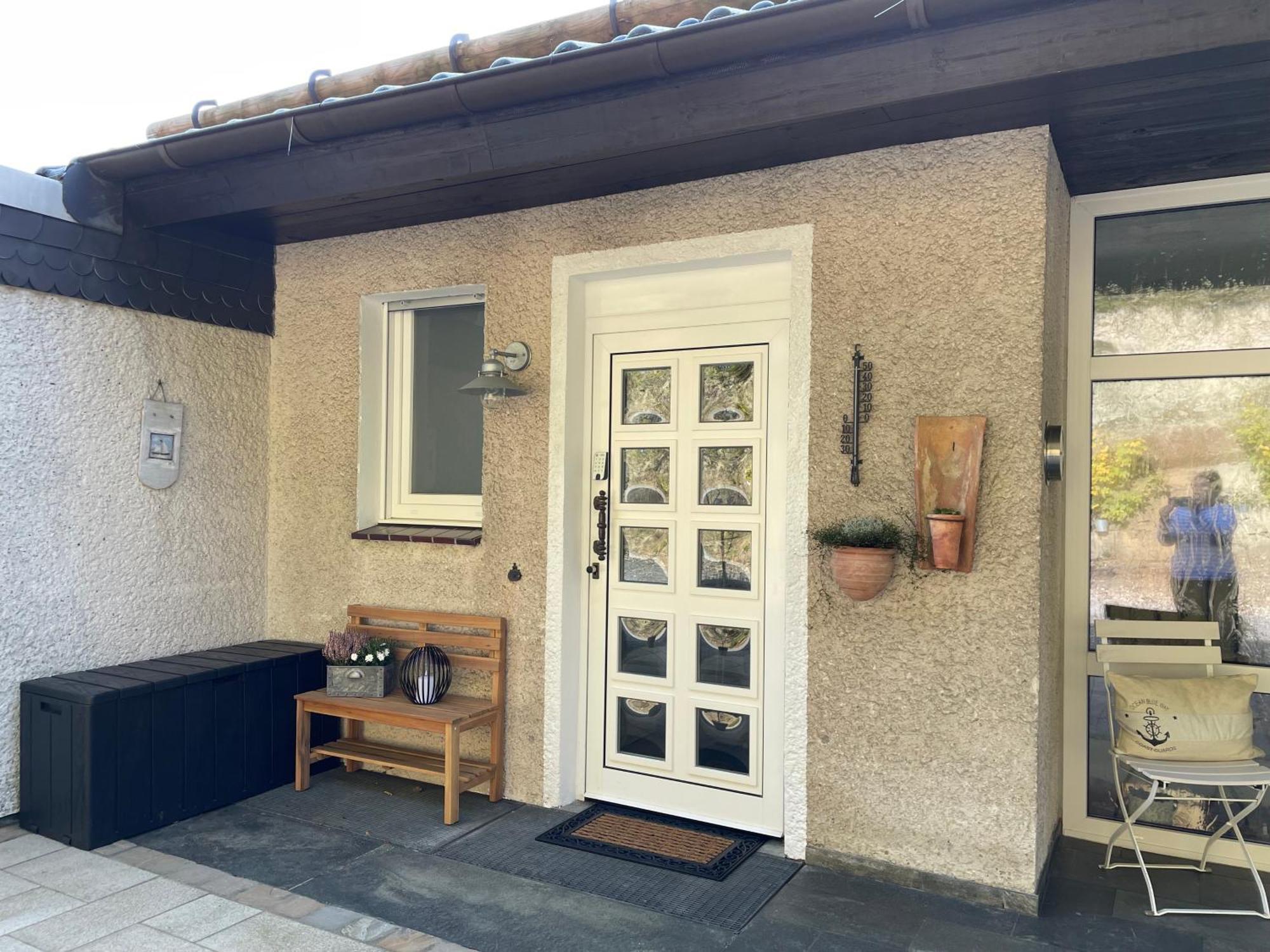 Gemuetliche Gaestewohnung, Zentral, Mit Blick In Apartment Ennepetal