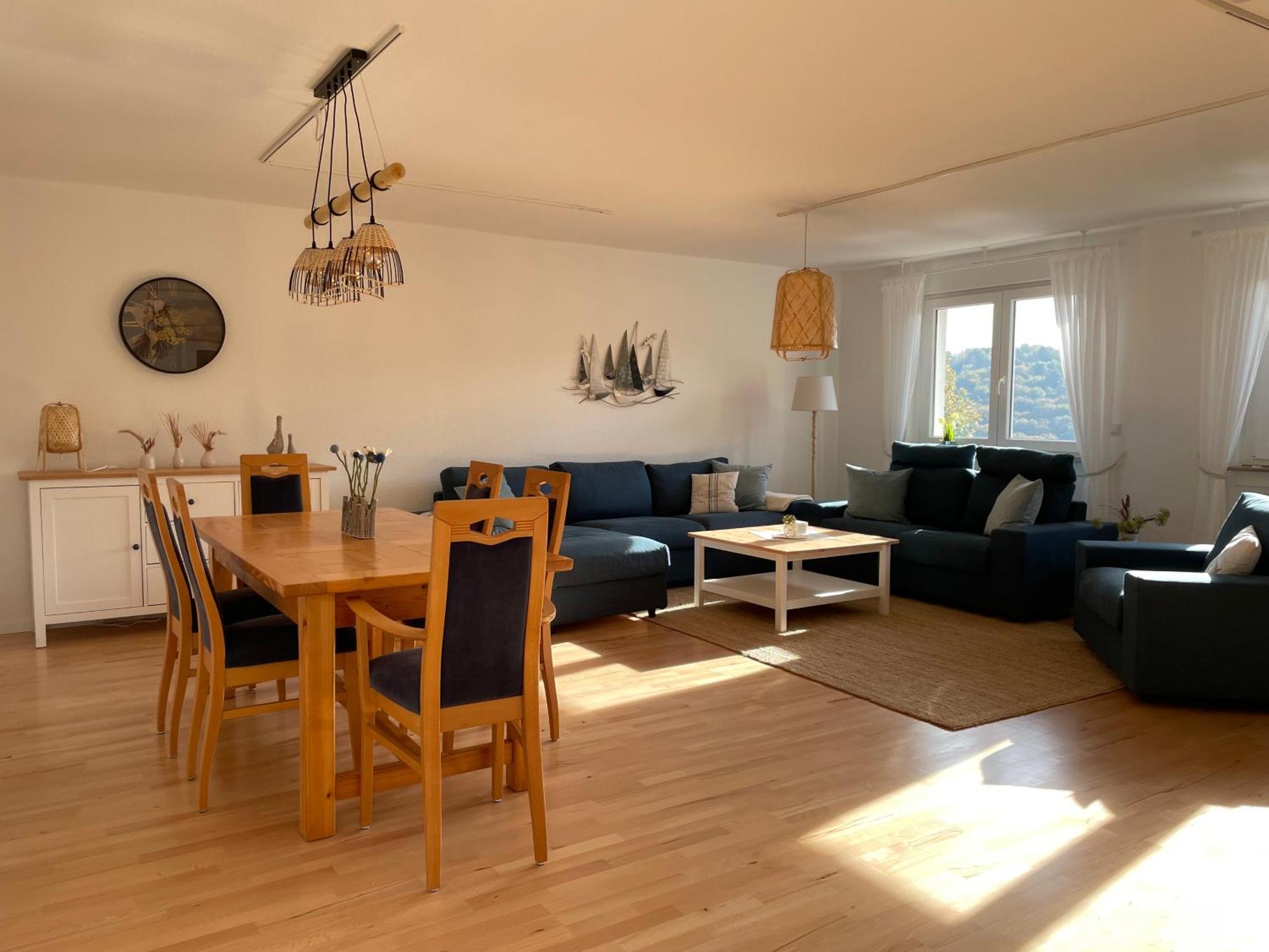 Gemuetliche Gaestewohnung, Zentral, Mit Blick In *